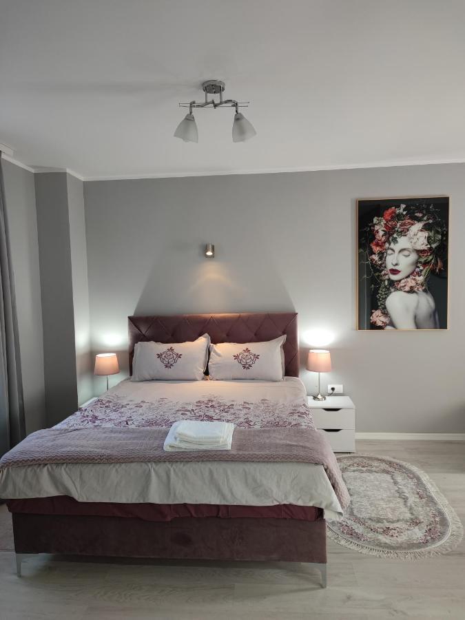 Flora Apartment Surčin Εξωτερικό φωτογραφία