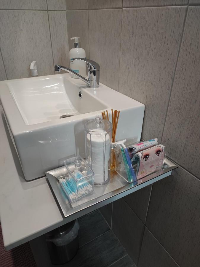 Flora Apartment Surčin Εξωτερικό φωτογραφία