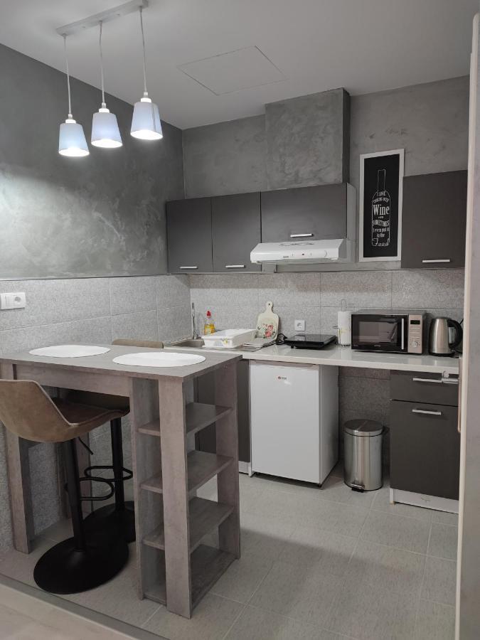 Flora Apartment Surčin Εξωτερικό φωτογραφία
